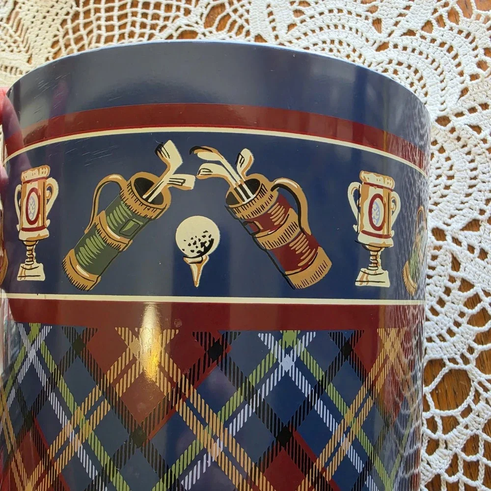 Vintage golf-themed wastebasket tartan plaid pattern Plastic Trashcan